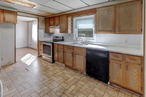 61 Huntstrom Drive Ne, Calgary, AB 