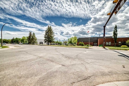 6639 19 Street Se, Calgary, AB 