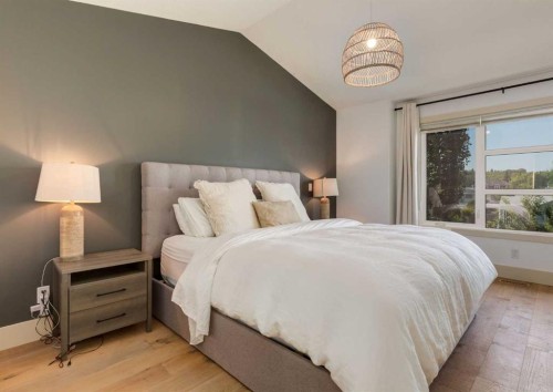 4624 83 Street Nw, Calgary, AB 