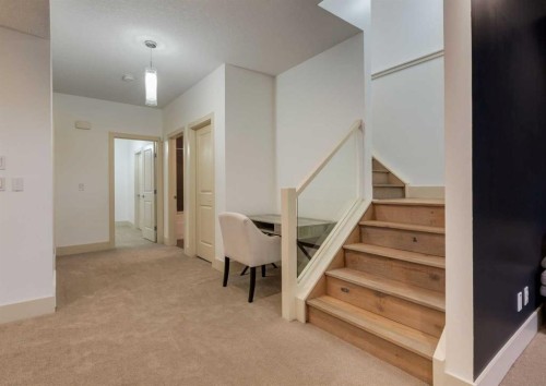 4624 83 Street Nw, Calgary, AB 