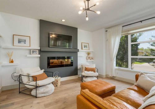 4624 83 Street Nw, Calgary, AB 