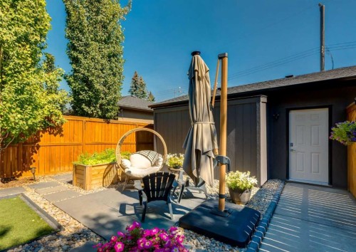 4624 83 Street Nw, Calgary, AB 