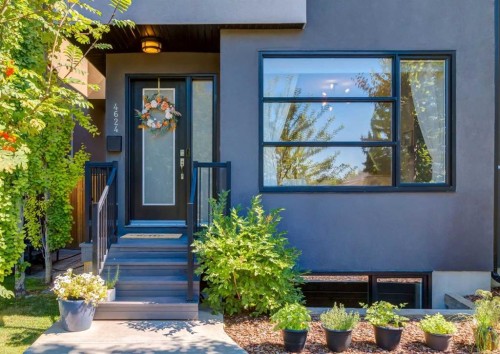 4624 83 Street Nw, Calgary, AB 