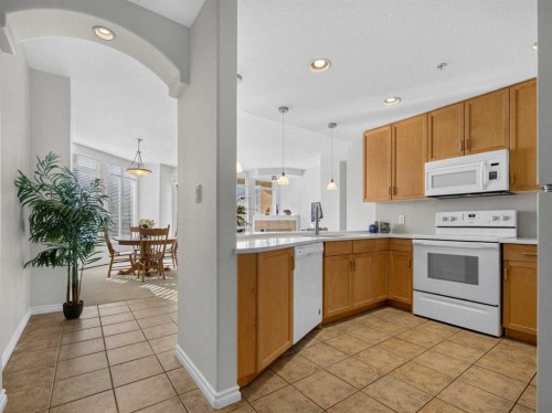 704-1718 14 Avenue Nw, Calgary, AB 
