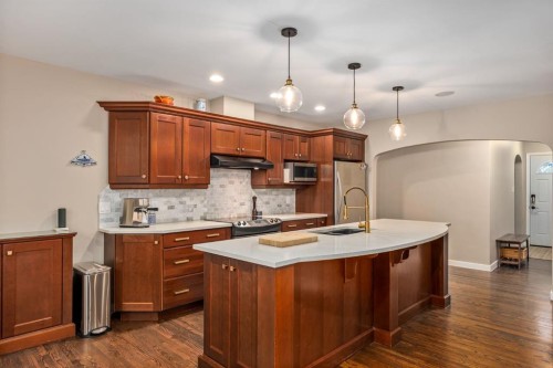 1703 31 Street Sw, Calgary, AB 
