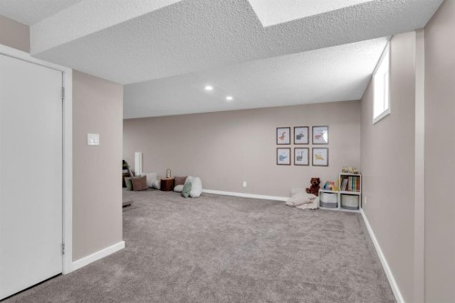 1703 31 Street Sw, Calgary, AB 