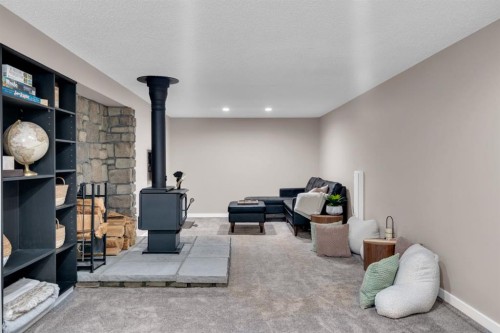 1703 31 Street Sw, Calgary, AB 