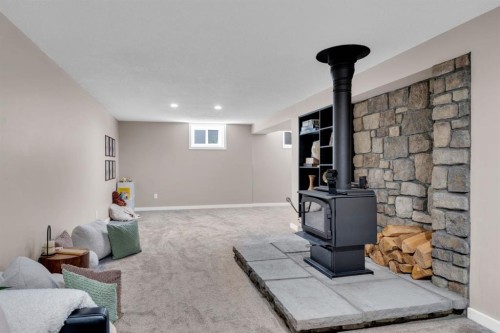 1703 31 Street Sw, Calgary, AB 