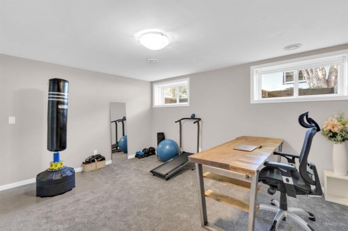 1703 31 Street Sw, Calgary, AB 