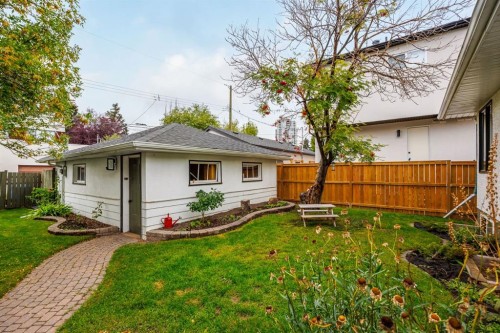 1703 31 Street Sw, Calgary, AB 