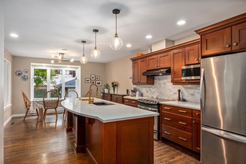 1703 31 Street Sw, Calgary, AB 
