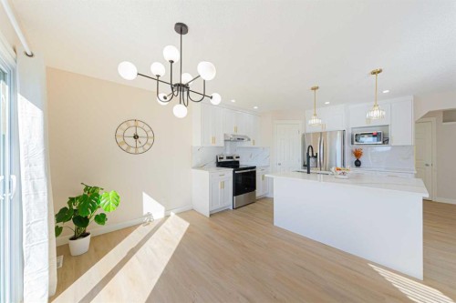 130 Somerglen Way Sw, Calgary, AB 