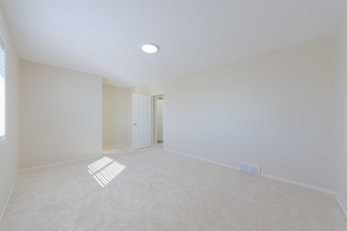 130 Somerglen Way Sw, Calgary, AB 