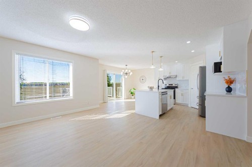 130 Somerglen Way Sw, Calgary, AB 