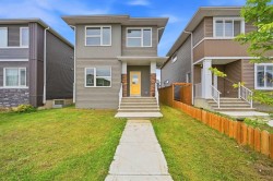 234 Chelsea Heath Chestermere, AB T1X 2N5