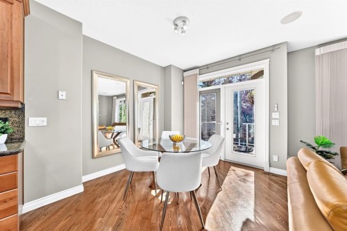 15 Discovery Woods Villas Sw, Calgary, AB 