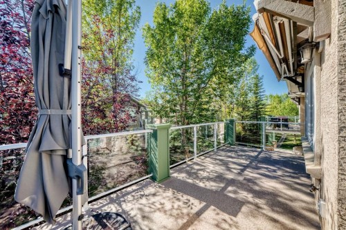 15 Discovery Woods Villas Sw, Calgary, AB 