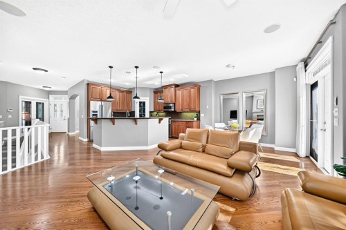 15 Discovery Woods Villas Sw, Calgary, AB 