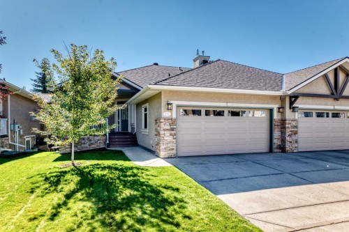 15 Discovery Woods Villas Sw, Calgary, AB 