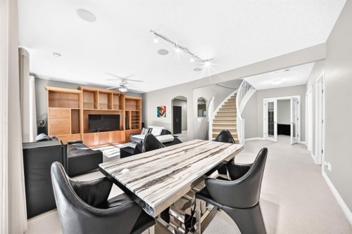 15 Discovery Woods Villas Sw, Calgary, AB 