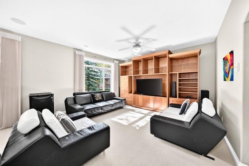 15 Discovery Woods Villas Sw, Calgary, AB 