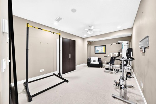 15 Discovery Woods Villas Sw, Calgary, AB 
