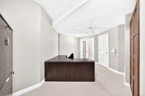 15 Discovery Woods Villas Sw, Calgary, AB 