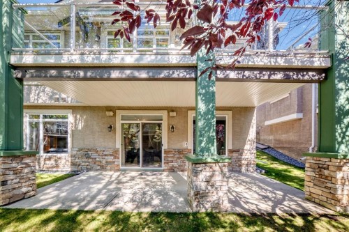 15 Discovery Woods Villas Sw, Calgary, AB 