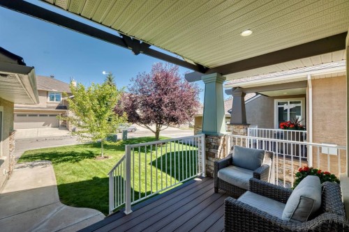 15 Discovery Woods Villas Sw, Calgary, AB 
