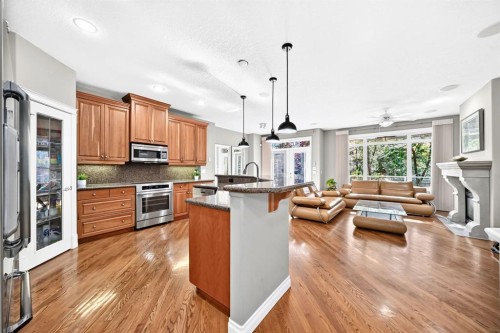 15 Discovery Woods Villas Sw, Calgary, AB 