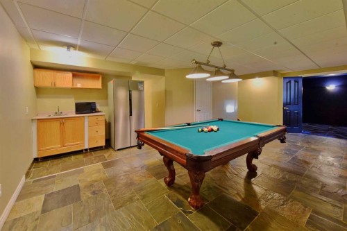 131 Hawkstone Drive Nw, Calgary, AB 