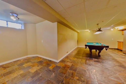 131 Hawkstone Drive Nw, Calgary, AB 