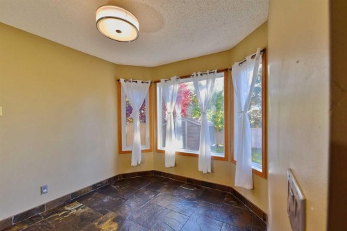 131 Hawkstone Drive Nw, Calgary, AB 