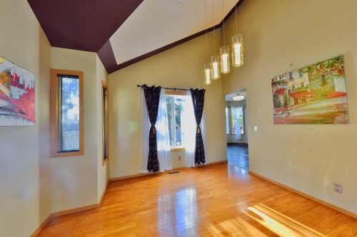 131 Hawkstone Drive Nw, Calgary, AB 