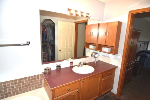 12 Country Hills Gate Nw, Calgary, AB 