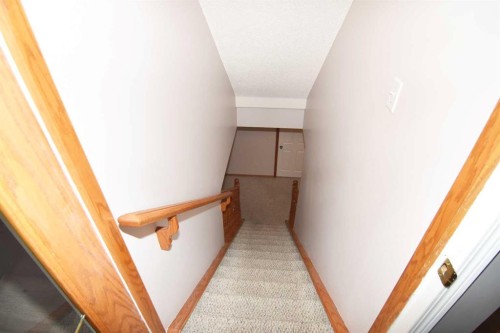 12 Country Hills Gate Nw, Calgary, AB 