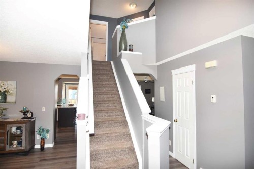 12 Country Hills Gate Nw, Calgary, AB 