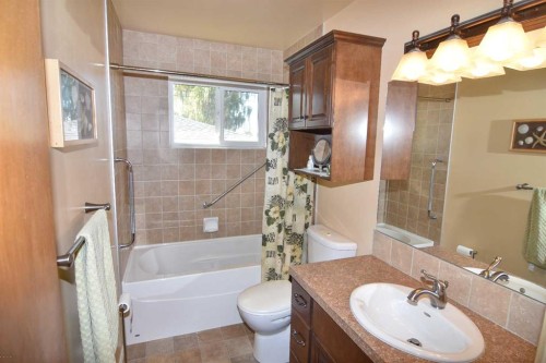 1987 Cottonwood Crescent Se, Calgary, AB 