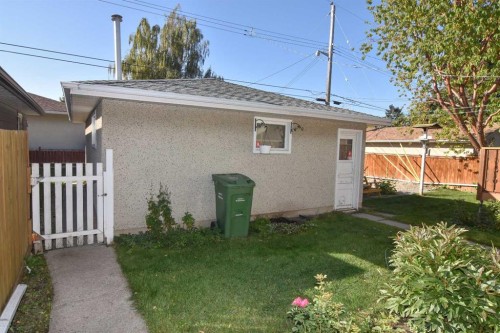 1987 Cottonwood Crescent Se, Calgary, AB 