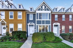 256 Rainbow Falls Drive Chestermere, AB T1X 0E4