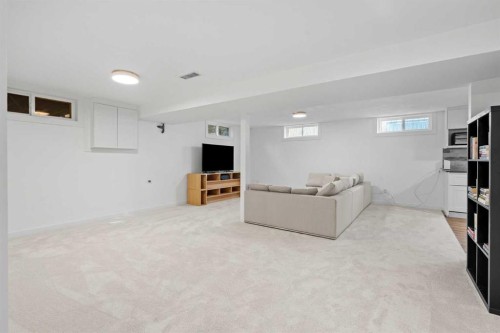 632 44 Avenue Nw, Calgary, AB 