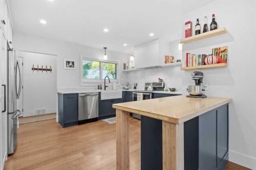 632 44 Avenue Nw, Calgary, AB 