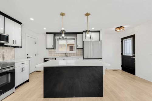 124 Castlebrook Road Ne, Calgary, AB 
