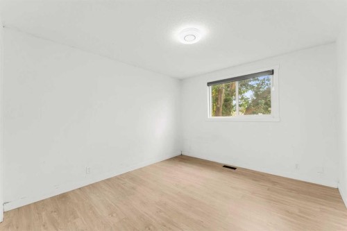 124 Castlebrook Road Ne, Calgary, AB 