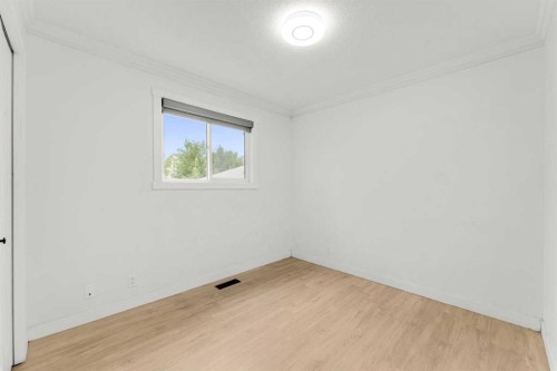 124 Castlebrook Road Ne, Calgary, AB 