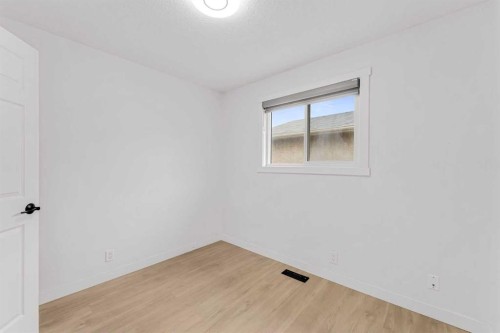 124 Castlebrook Road Ne, Calgary, AB 