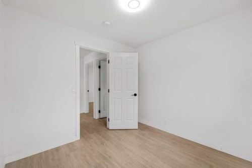 124 Castlebrook Road Ne, Calgary, AB 