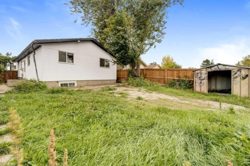 124 Castlebrook Road Ne, Calgary, AB 