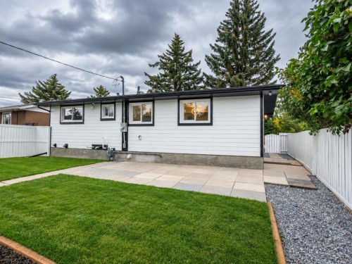 808 Avonlea Place Se, Calgary, AB 