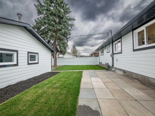 808 Avonlea Place Se, Calgary, AB 